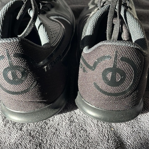 Men’s soccer shoes - Picture 3 of 4